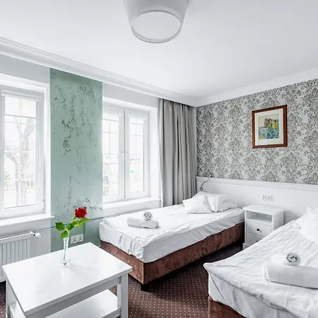 Bed & Breakfast Dom Goscinny Bialy Dworek Czluchow