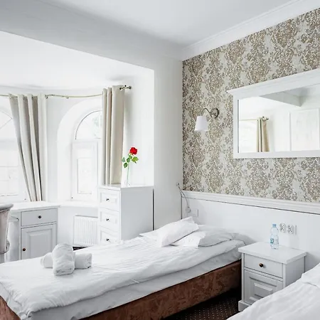 Bialy Dworek Człuchów