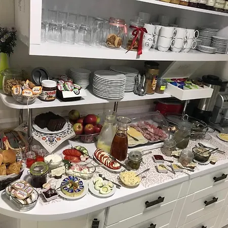 Nocleg ze śniadaniem Bialy Dworek 3*