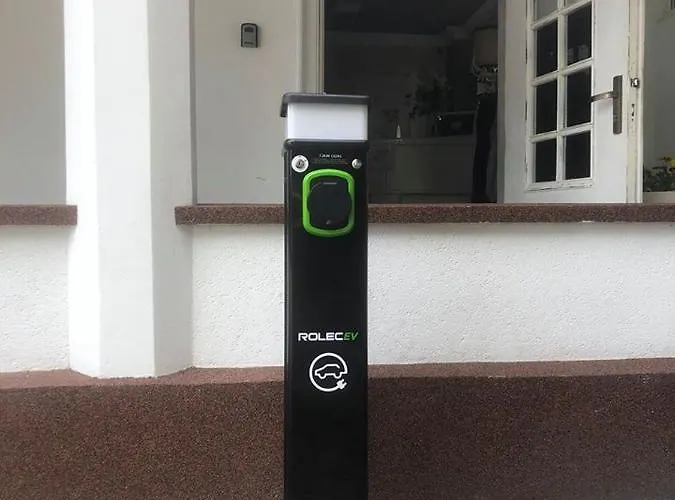 فندق مبيت وإفطار Bialy Dworek Człuchów