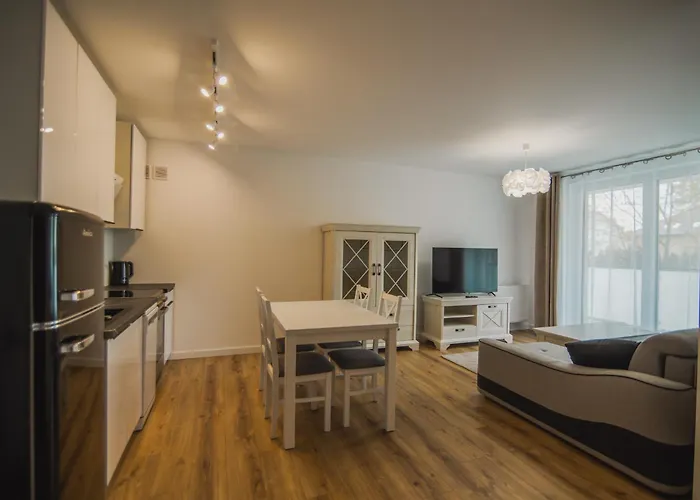 فندق مبيت وإفطار Bialy Dworek 4*