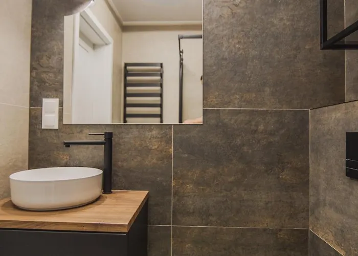 فندق مبيت وإفطار Bialy Dworek Człuchów