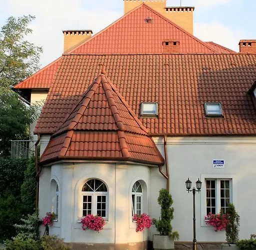 Bialy Dworek فندق مبيت وإفطار Człuchów