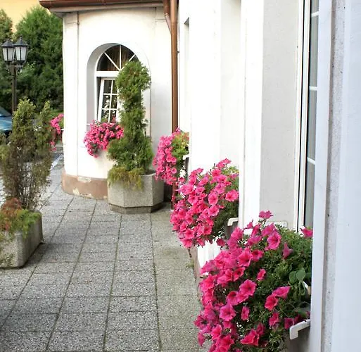 Bialy Dworek 4* Człuchów