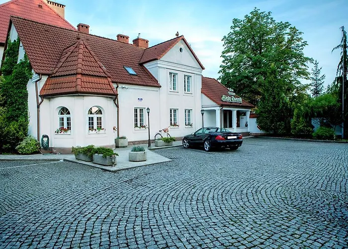 فندق مبيت وإفطار Bialy Dworek 4*