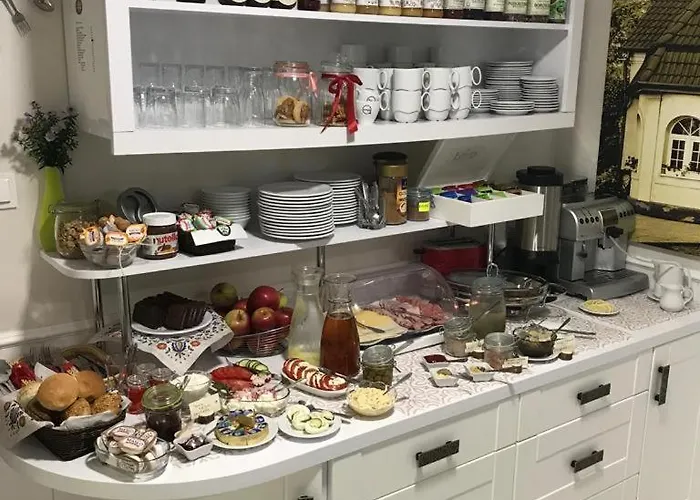 Bialy Dworek فندق مبيت وإفطار